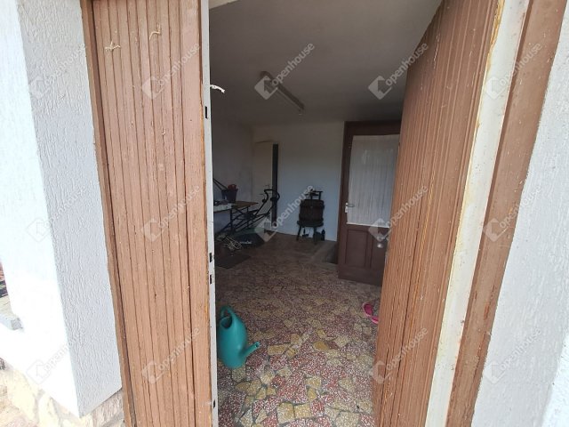 Eladó nyaraló, Pécsváradon 24 M Ft, 2 szobás