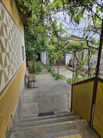 Eladó családi ház, Szolnokon, Raktár utcában 34.9 M Ft