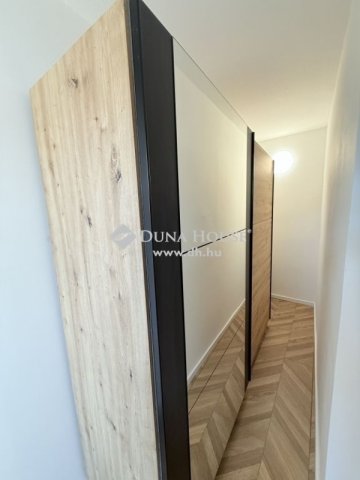 Eladó téglalakás, Budapesten, XX. kerületben 69.9 M Ft, 3 szobás
