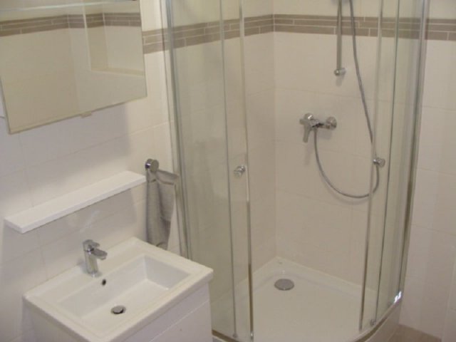 Kiadó téglalakás, albérlet, Pécsett 230 E Ft / hó, 2 szobás