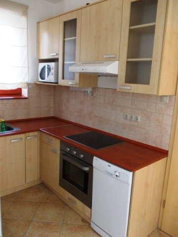 Kiadó téglalakás, albérlet, Pécsett 200 E Ft / hó, 2 szobás