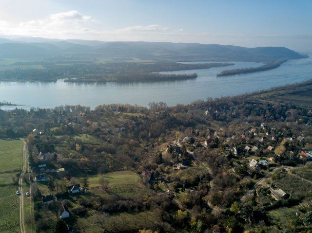 Eladó családi ház, Zebegényben 179.298 M Ft, 1 szobás