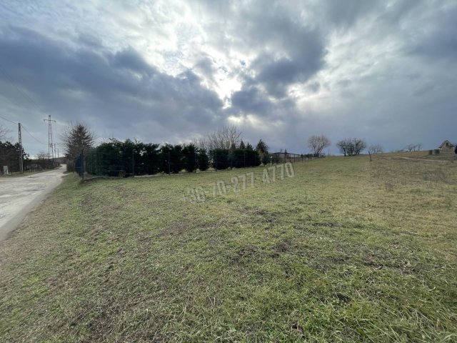 Eladó telek, Oroszlányban 5.8 M Ft / költözzbe.hu