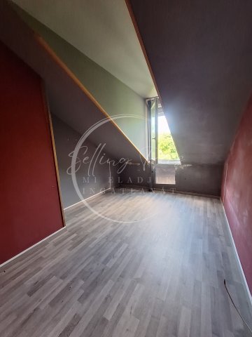 Eladó téglalakás, Komlón 14.9 M Ft, 3 szobás