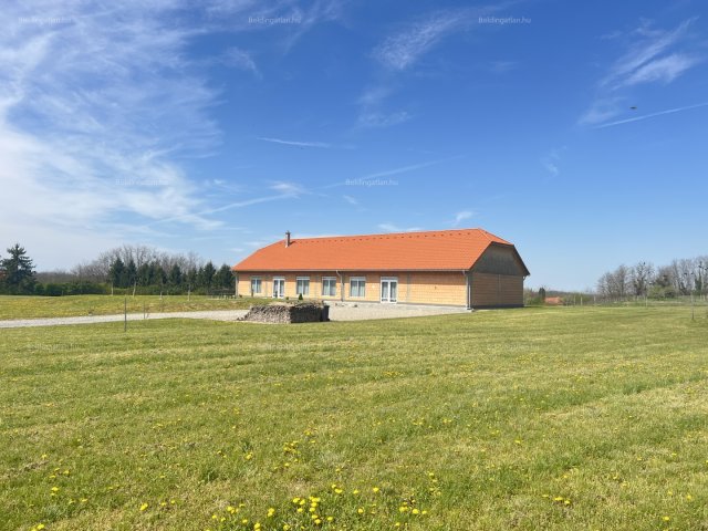 Eladó családi ház, Kaposváron 165 M Ft, 4 szobás