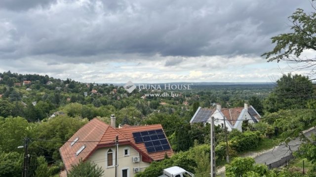 Eladó családi ház, Szentendrén 101 M Ft, 2 szobás