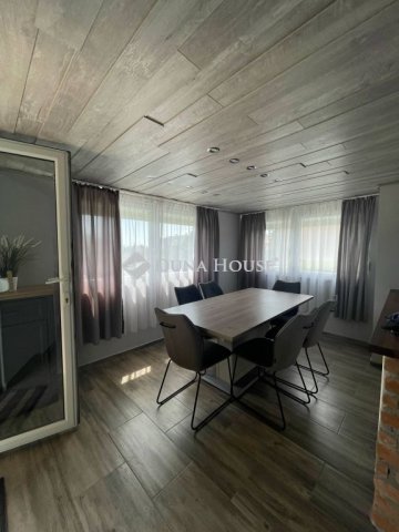 Eladó családi ház, Balatonalmádiban 225 M Ft, 6 szobás