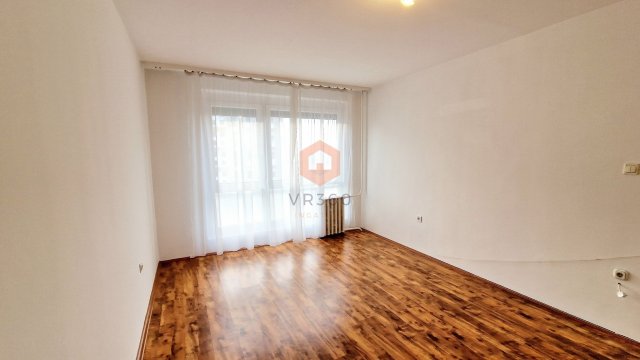 Kiadó panellakás, albérlet, Pécsett 130 E Ft / hó, 1+1 szobás