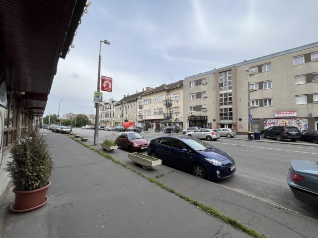 Eladó téglalakás, Budapesten, IV. kerületben, Attila utcában