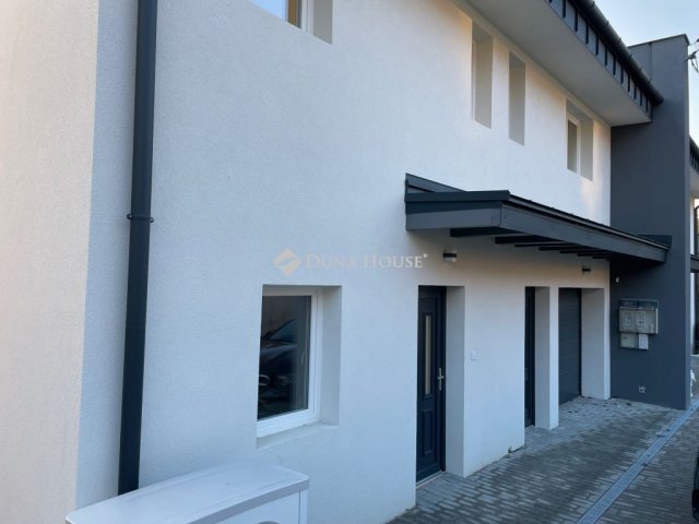 Eladó családi ház, Biatorbágyon, Naphegy közben 147.5 M Ft