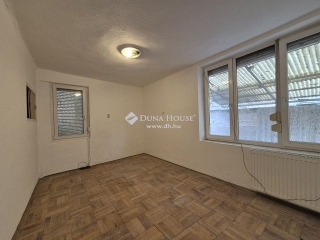 Eladó családi ház, Ürömön 79.9 M Ft, 3 szobás