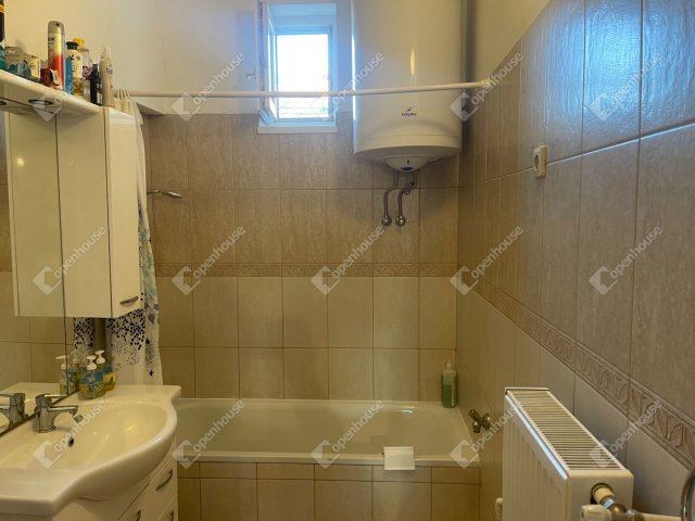 Eladó családi ház, Üllőn 74.9 M Ft, 6 szobás