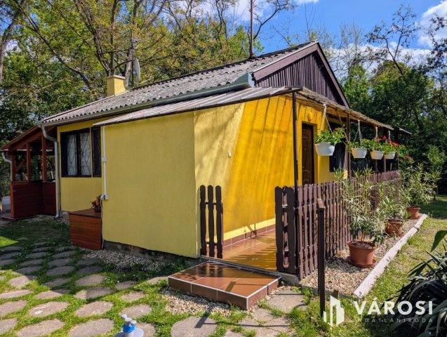 Eladó nyaraló, Békéscsabán 17.9 M Ft, 1 szobás