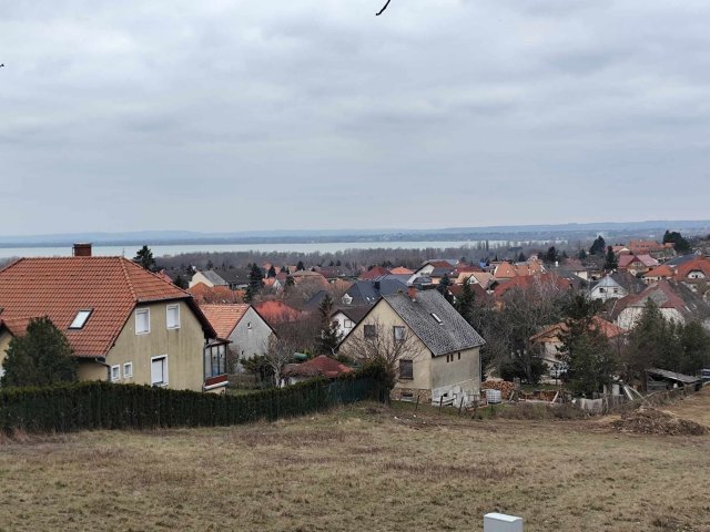 Eladó telek, Vonyarcvashegyen 50 M Ft / költözzbe.hu