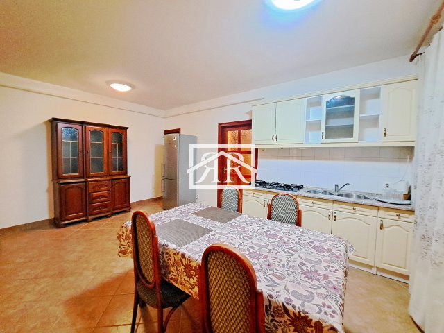 Kiadó téglalakás, albérlet, Szegeden 200 E Ft / hó, 3 szobás