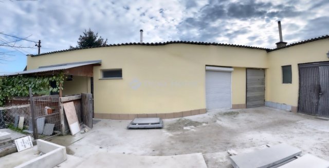 Eladó ipari ingatlan, Nyíregyházán 62.9 M Ft