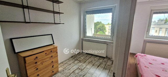 Eladó téglalakás, Győrött 46 M Ft, 2+1 szobás