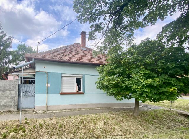 Eladó családi ház, Békéscsabán 23.9 M Ft, 3 szobás