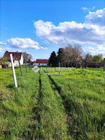 Eladó telek, Csávolyon 1.79 M Ft / költözzbe.hu