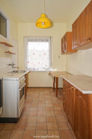 Kiadó téglalakás, albérlet, Nyíregyházán 120 E Ft / hó