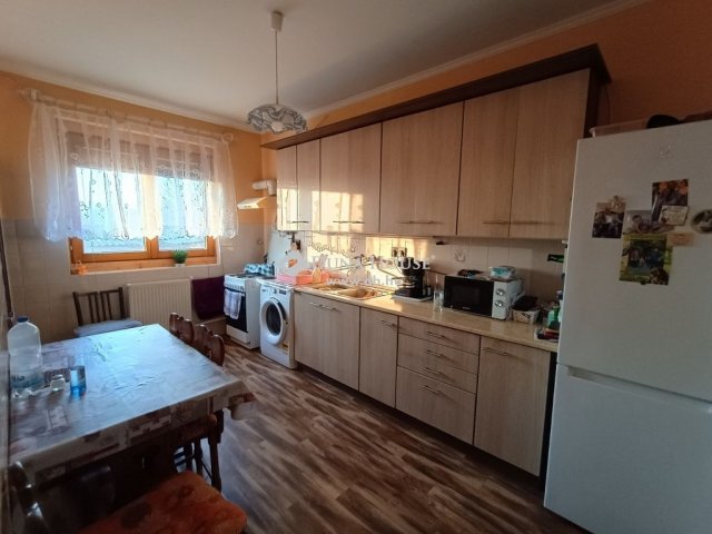 Eladó családi ház, Nagykőrösön 79.9 M Ft, 5 szobás
