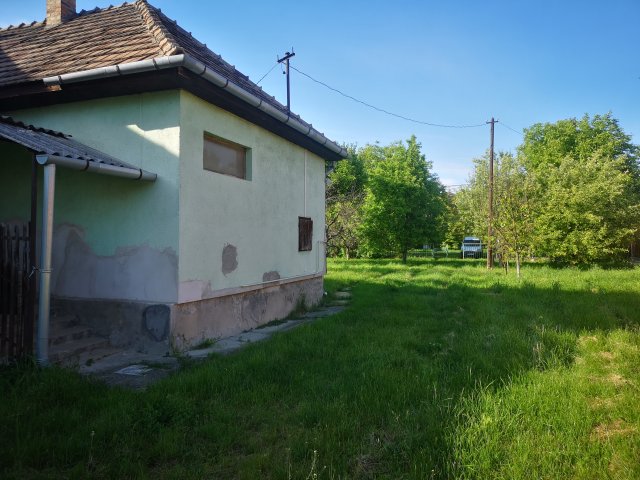 Eladó családi ház, Tökön 54 M Ft, 3 szobás