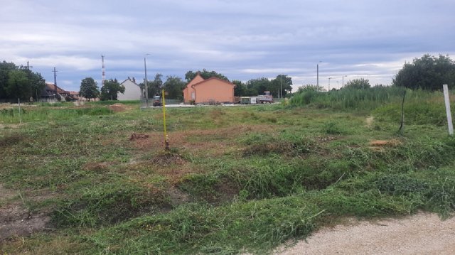 Eladó telek, Fertőszentmiklóson, Ifjúság téren 18 M Ft