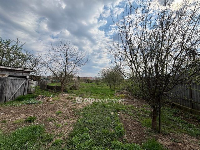 Eladó családi ház, Dögén 9.9 M Ft, 1 szobás