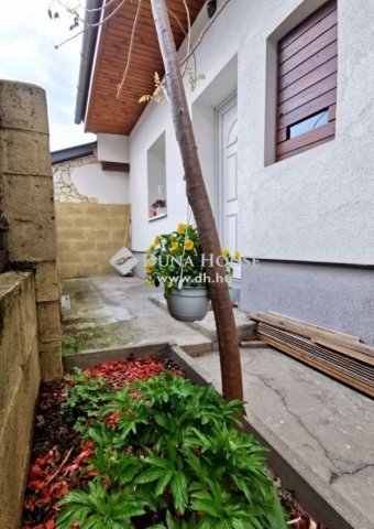 Eladó családi ház, Budaörsön 59.9 M Ft, 2 szobás