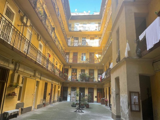 Eladó téglalakás, Budapesten, VIII. kerületben 35 M Ft, 1 szobás