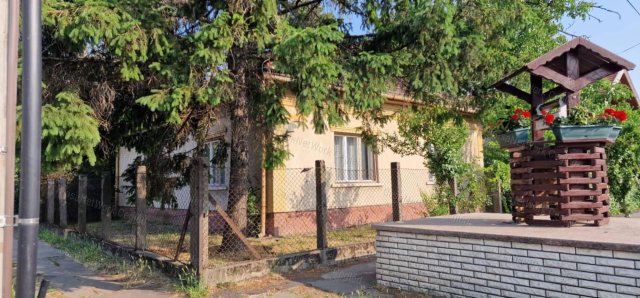 Eladó családi ház, Törtelen 22.5 M Ft, 3 szobás