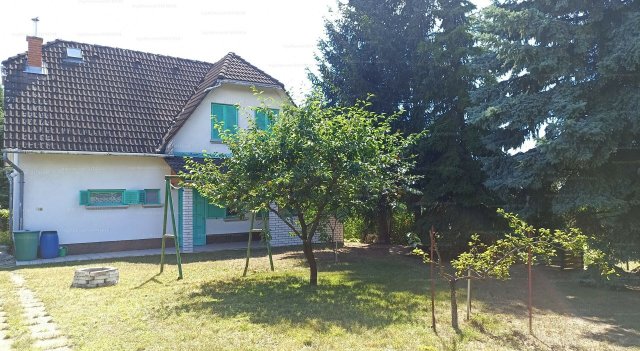 Eladó családi ház, Erdőkertesen 177 M Ft, 7 szobás