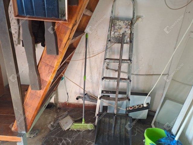 Eladó nyaraló, Pécsett 8.5 M Ft, 1 szobás / költözzbe.hu