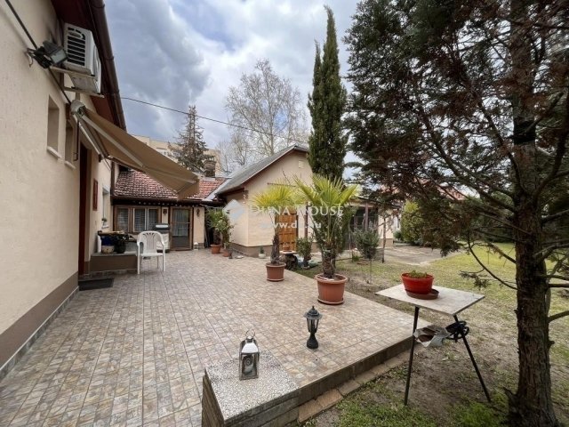 Eladó családi ház, Kecskeméten 63.9 M Ft, 4 szobás