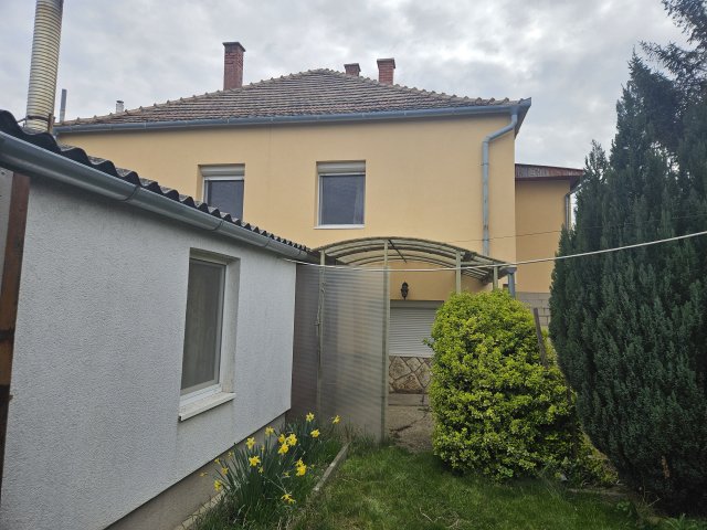 Eladó családi ház, Győrött 74.9 M Ft, 3 szobás