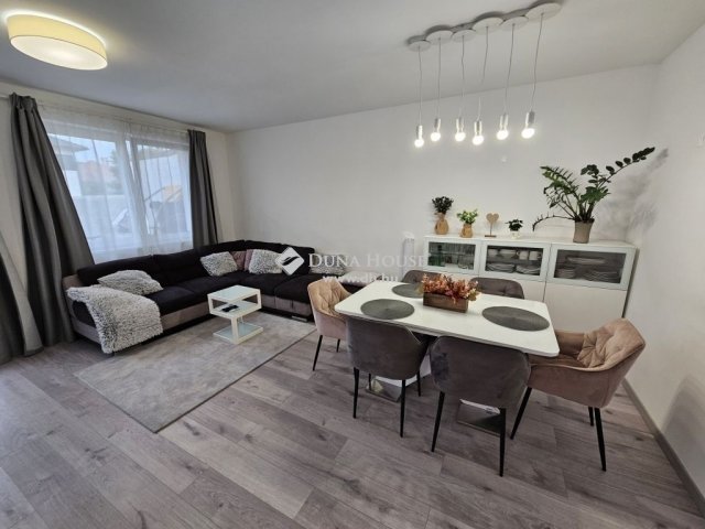 Eladó ikerház, Budapesten, XVIII. kerületben 124.99 M Ft