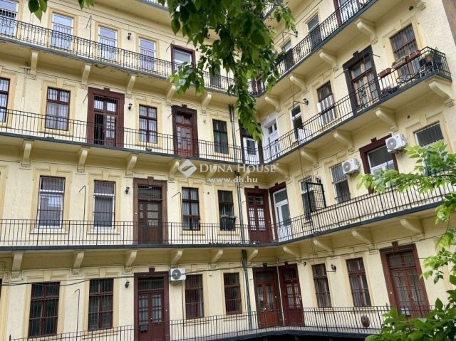 Eladó téglalakás, Budapesten, VIII. kerületben 46.9 M Ft