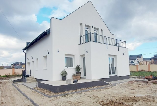 Eladó családi ház, Érden 122 M Ft, 6 szobás