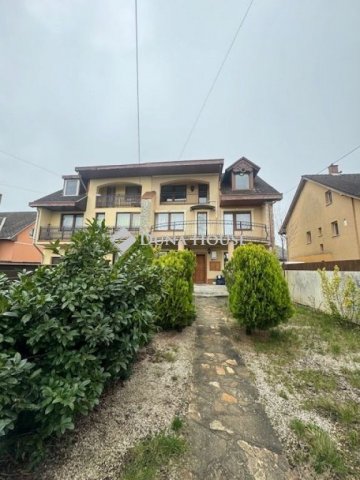 Eladó ikerház, Debrecenben 177 M Ft, 6 szobás