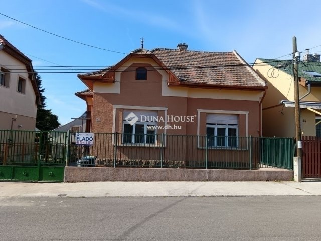 Eladó családi ház, Budapesten, XVIII. kerületben 66.9 M Ft