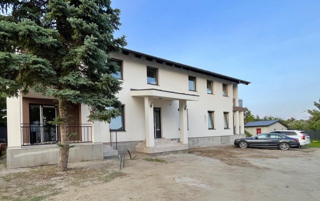 Eladó téglalakás, Gödöllőn 89.9 M Ft, 3 szobás