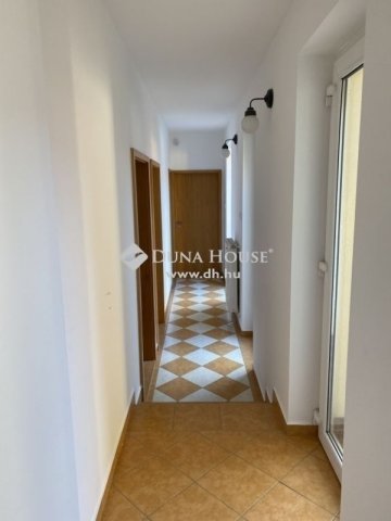 Eladó családi ház, Nagykozáron 129.9 M Ft, 5 szobás