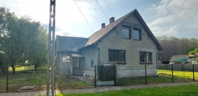 Eladó családi ház, Sárokon 12.9 M Ft, 2+2 szobás