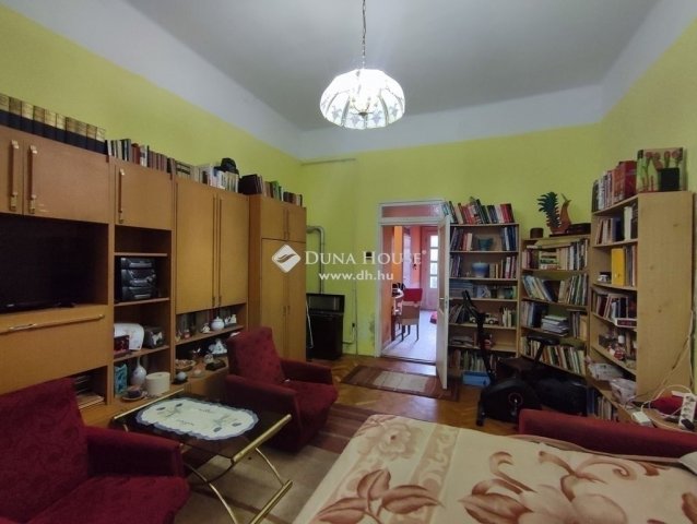 Eladó téglalakás, Kecskeméten 41 M Ft, 3 szobás