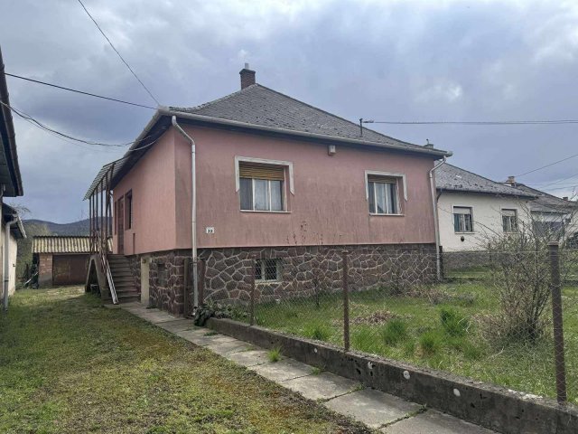 Eladó családi ház, Recsken 24.5 M Ft, 2 szobás
