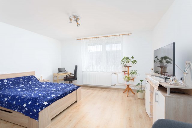 Eladó családi ház, Bezenyén 47.9 M Ft, 3 szobás