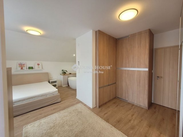 Eladó családi ház, Budapesten, XVII. kerületben 299 M Ft