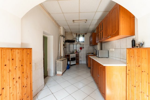 Eladó családi ház, Nádasdladányban 31 M Ft, 4 szobás