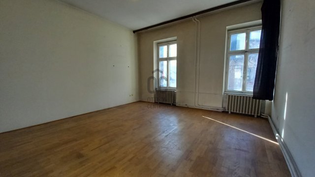 Eladó téglalakás, Szekszárdon 34.9 M Ft, 3 szobás