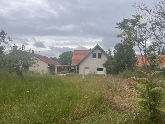 Eladó családi ház, Veszprémben 68 M Ft, 6 szobás